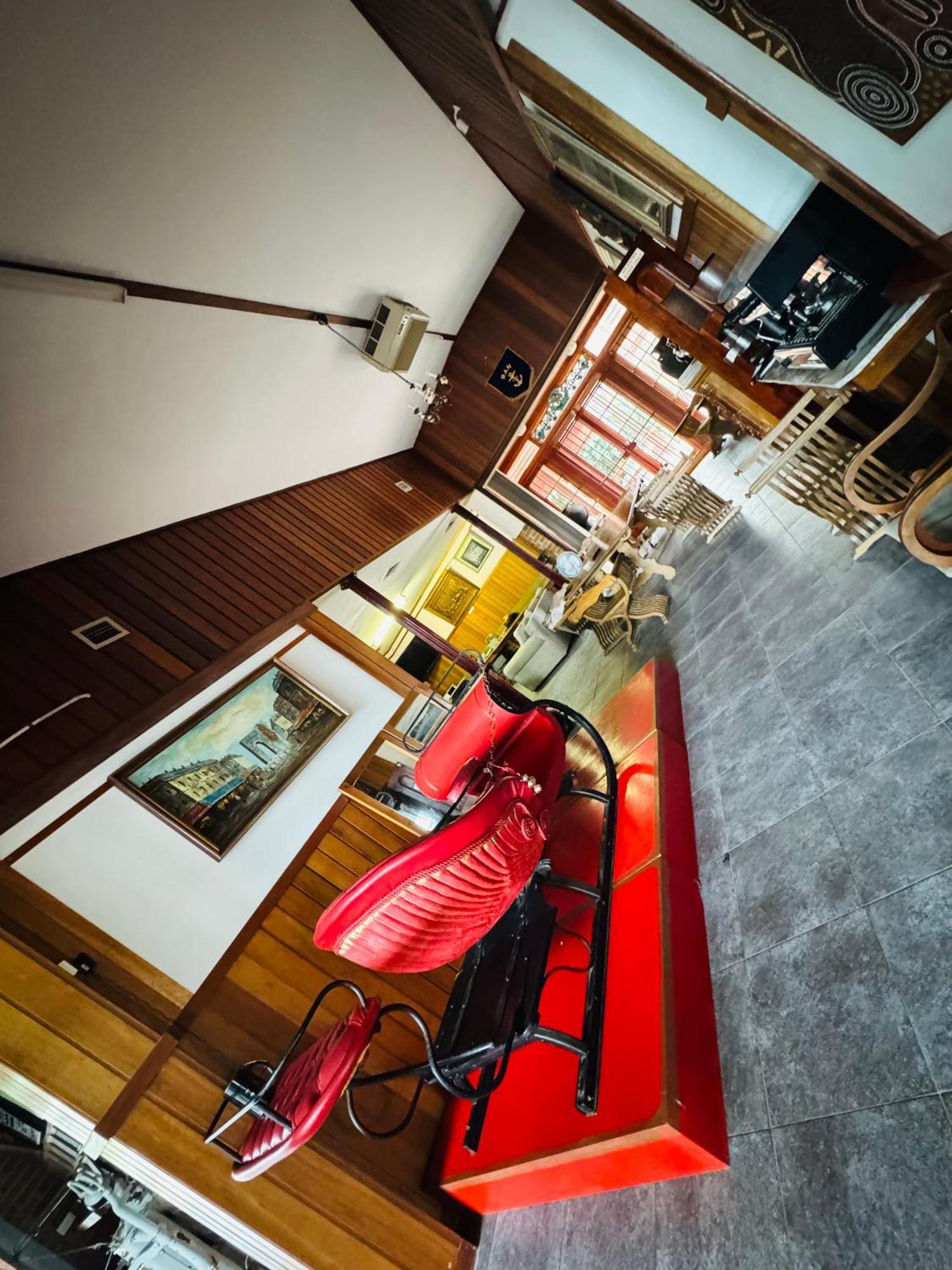 A Railway Lodge タリー エクステリア 写真
