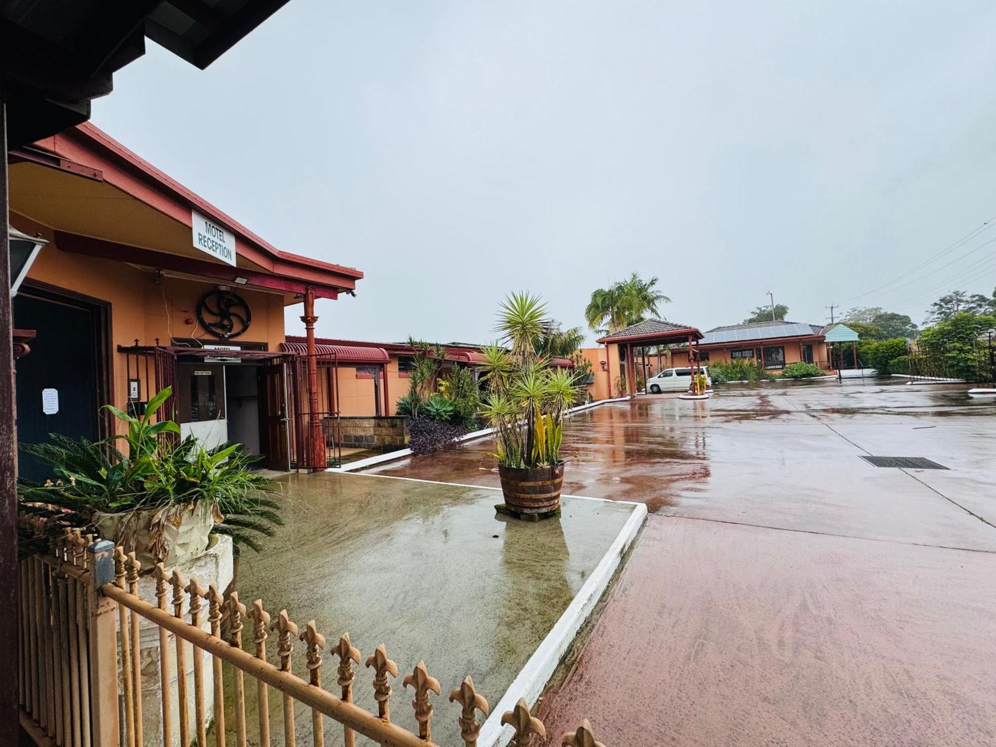 A Railway Lodge タリー エクステリア 写真